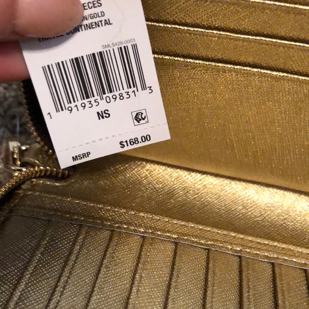 Brand new Micheal kors large wristlet! - Picture 3 of 4